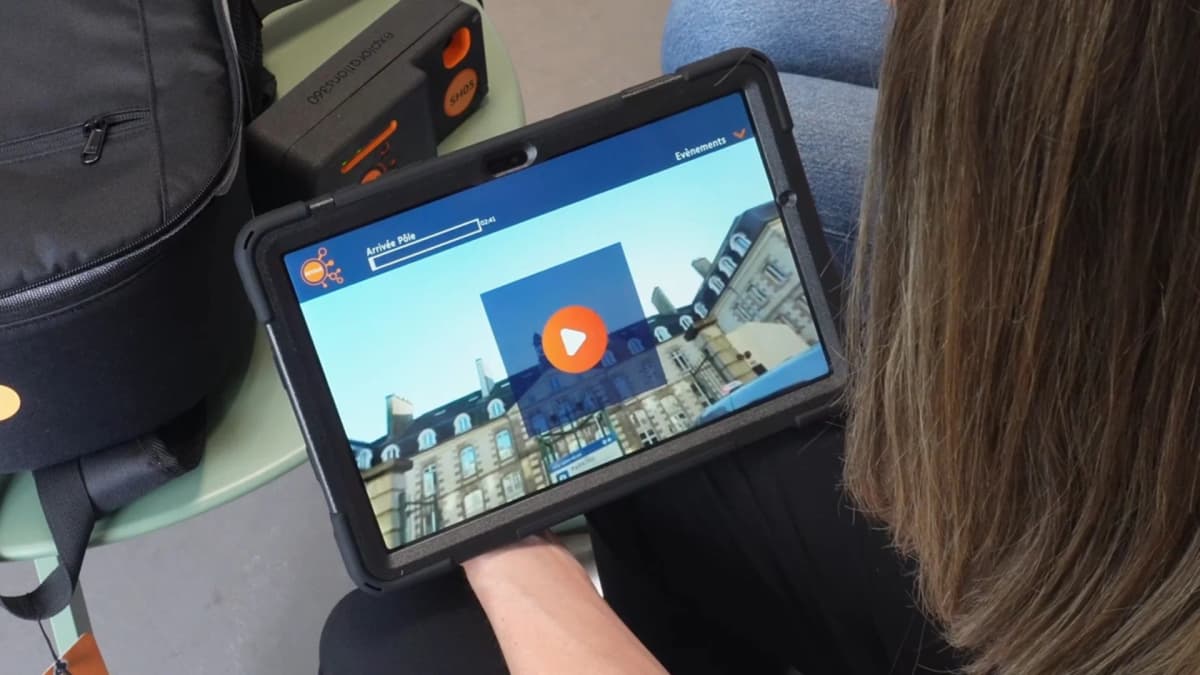 Personne accompagnée en séance VR