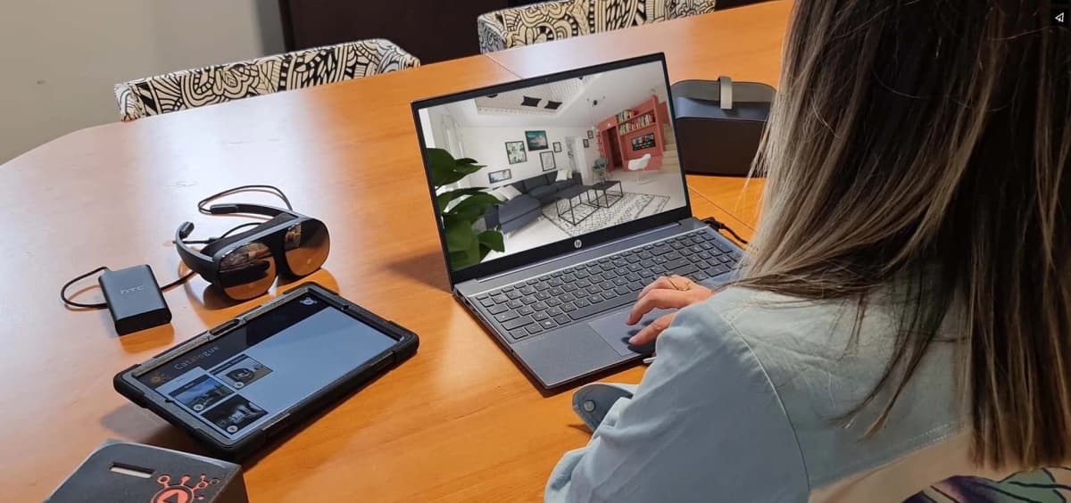 Création autonome avec easystory360 - architecte utilisant la plateforme